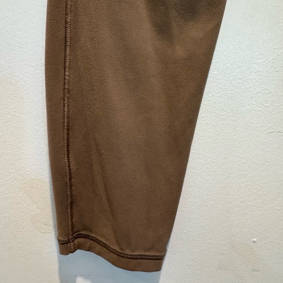 Athleta Salutation Stash High Rise 7/8 Legging - Picture 6 of 11